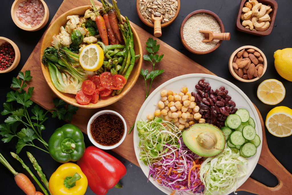 makanan vegan dan vegetarian di atas meja