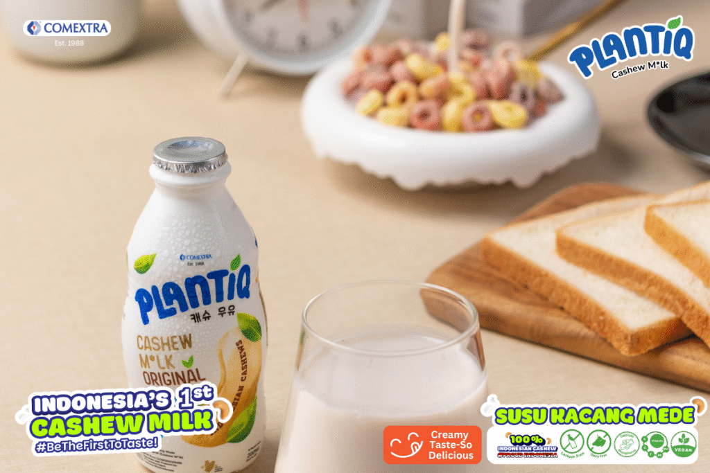 Segelas Plantiq milk di meja makan
